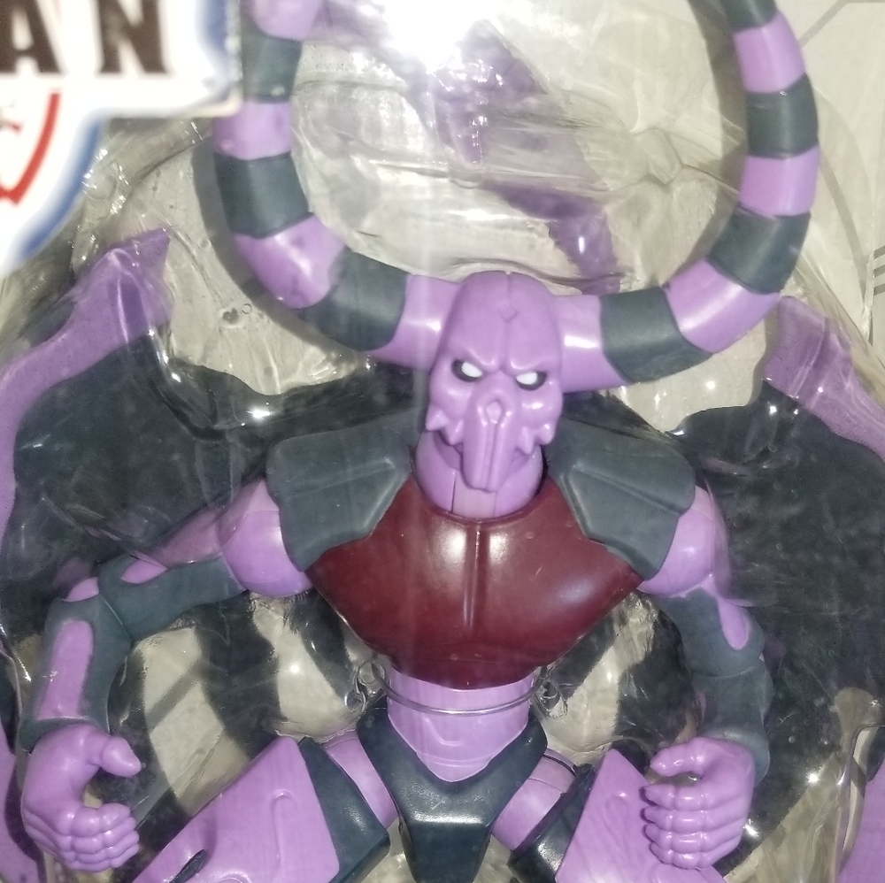 Action Figure - Picture 3 of 4